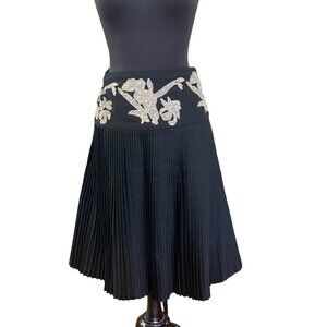 NWT Designer's Remix Collective Black Pleated & embroidered Cotton skirt Size M